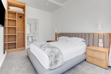 هتل The Marly Boutique