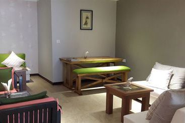 هتل Villa Nane Boutique & Cafe