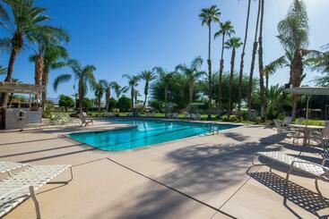 호텔 Indian Wells Glass House