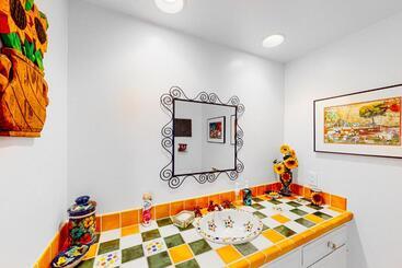 ホテル Midtown Mountain View Villa