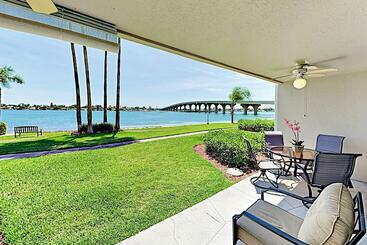 בית מלון כפרי Boca Ciega Bay Resort #114