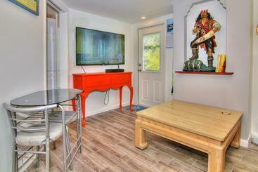 호텔 Detlow S Treasured Cottages 1