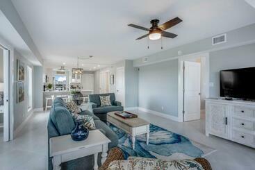 Отель Canalside Charmer