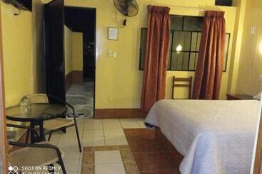 펜션 Motel Sahara Suites