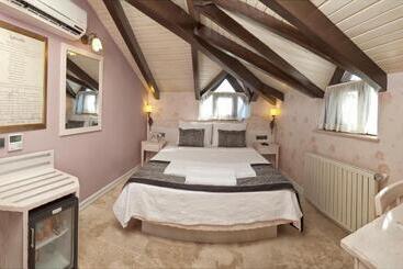 Assos Behram Special Class Hotel Adults Only