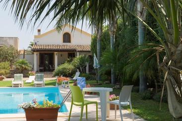 تختخواب و صبحانه Villa Nika