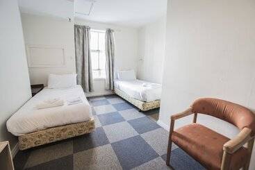 هتل Albion Of Auckland