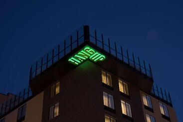 هتل Hilton Garden Inn Louisville Downtown