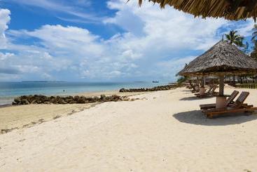 هتل Ledger Plaza Bahari Beach