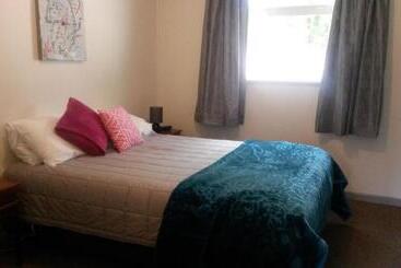 Отель Hideaway Of Rotorua