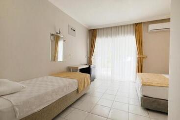 酒店 Side Beach Club