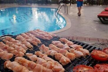 בית מלון כפרי Symbola Oludeniz Beach