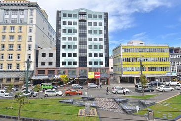 Отель The Setup On Dixon  Hostel