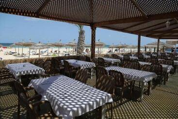 ホテル Welcome Meridiana Resort   Families And Couples Only