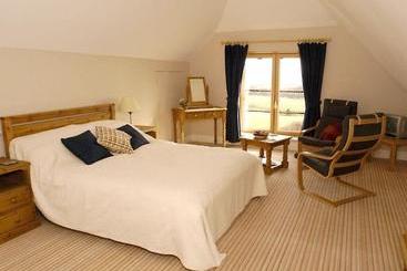 Lodge Farmhouse Bed & Breakfast