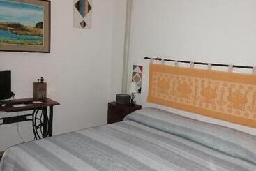 مبيت وإفطار Sa Sartoria