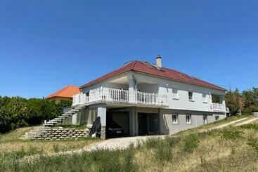 مبيت وإفطار Blätterhof