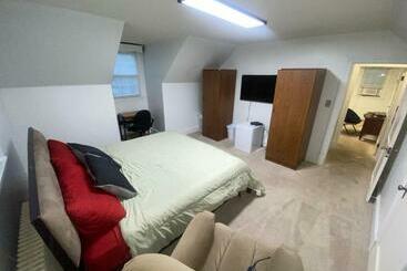 Firefly Aire B&b Llc