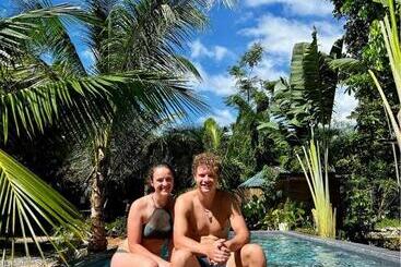 تختخواب و صبحانه Bohol Island Homestay