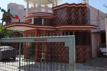 Пансион Ramkuti Guest House