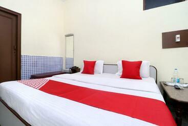 Flagship 70204 Hotel Sun Dew