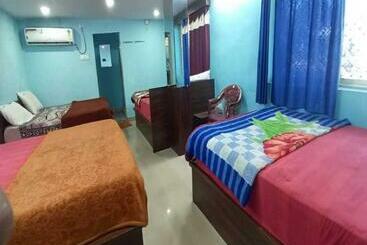 בית מלון כפרי B Square Valley