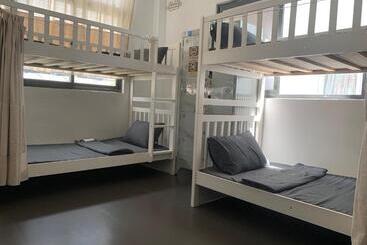 هتل کپسول Elegant Homestay Sai Gon   District 3