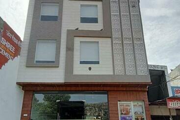 Collection O Hotel Jairaj