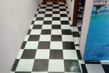 Отель Pop 70217 The Diamond Guest House