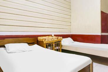 בית מלון כפרי Spot On 91833  Anggrek Daqu Syariah Kapuas