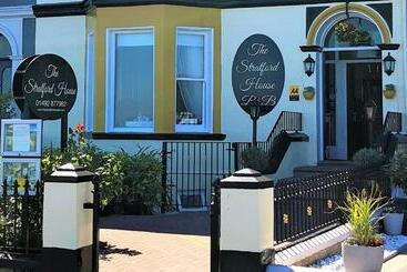 פנסיון Stratford House Exclusively For Adults