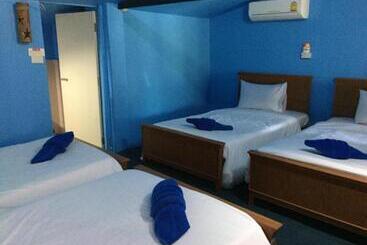 מלון דירות The Lazy Bar And Guesthouse