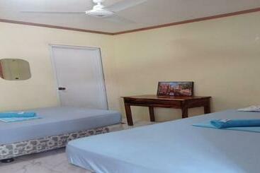 تختخواب و صبحانه Yong Homes