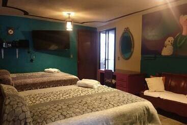 ペンション Hospedaje Café Café