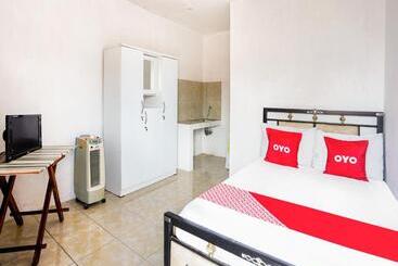 호텔 Tutus Homestay Syariah Redpartner