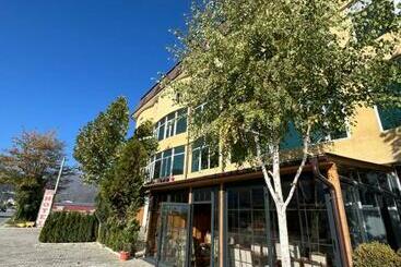 ホテル Yal Restaurant