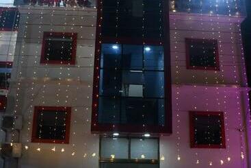 فندق Awadh Palace