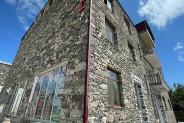 Liga Hotel And Restaurant