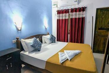 פנסיון Santana Guest House