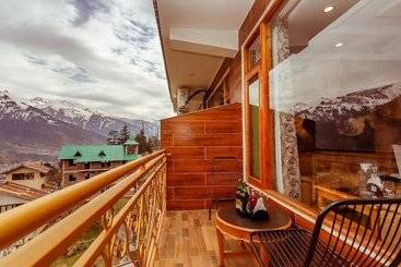 Smuggler Resort Near Khatusham & Hadimba Temple With Parking & Swimming Pool