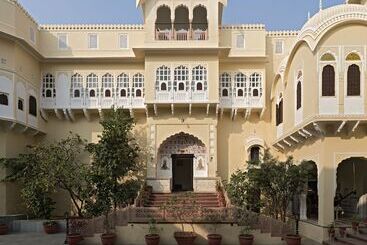 ホテル Alsisar Mahal  Heritage