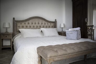 هتل Artemis Selcuk Suites