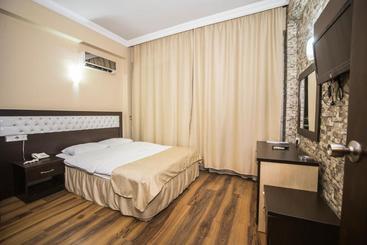 Hotel Divan