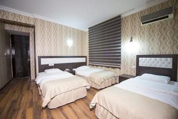 Hotel Divan
