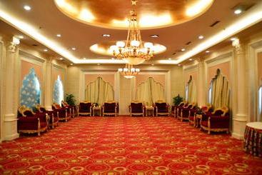 هتل Excemon Xinjiang Yilite