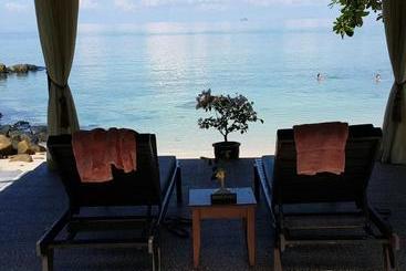 هتل Minang Cove Resort