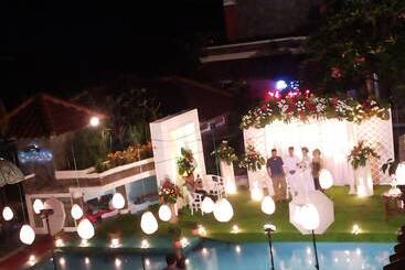 Отель Pondok Serrata Convention, Boutique & Tourist