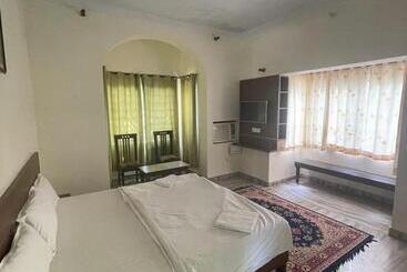 Отель Pushkar Heritage