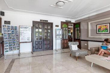 Отель The Ship Inn