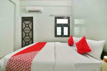 Flagship Hotel Bliss